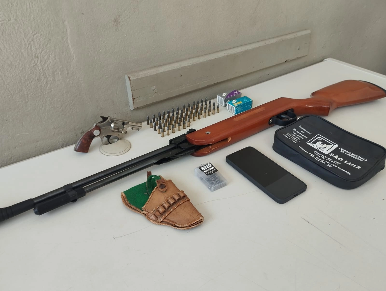 Polícia Militar apreende armas e prende homem após tentativa de homicídio em Piracicaba