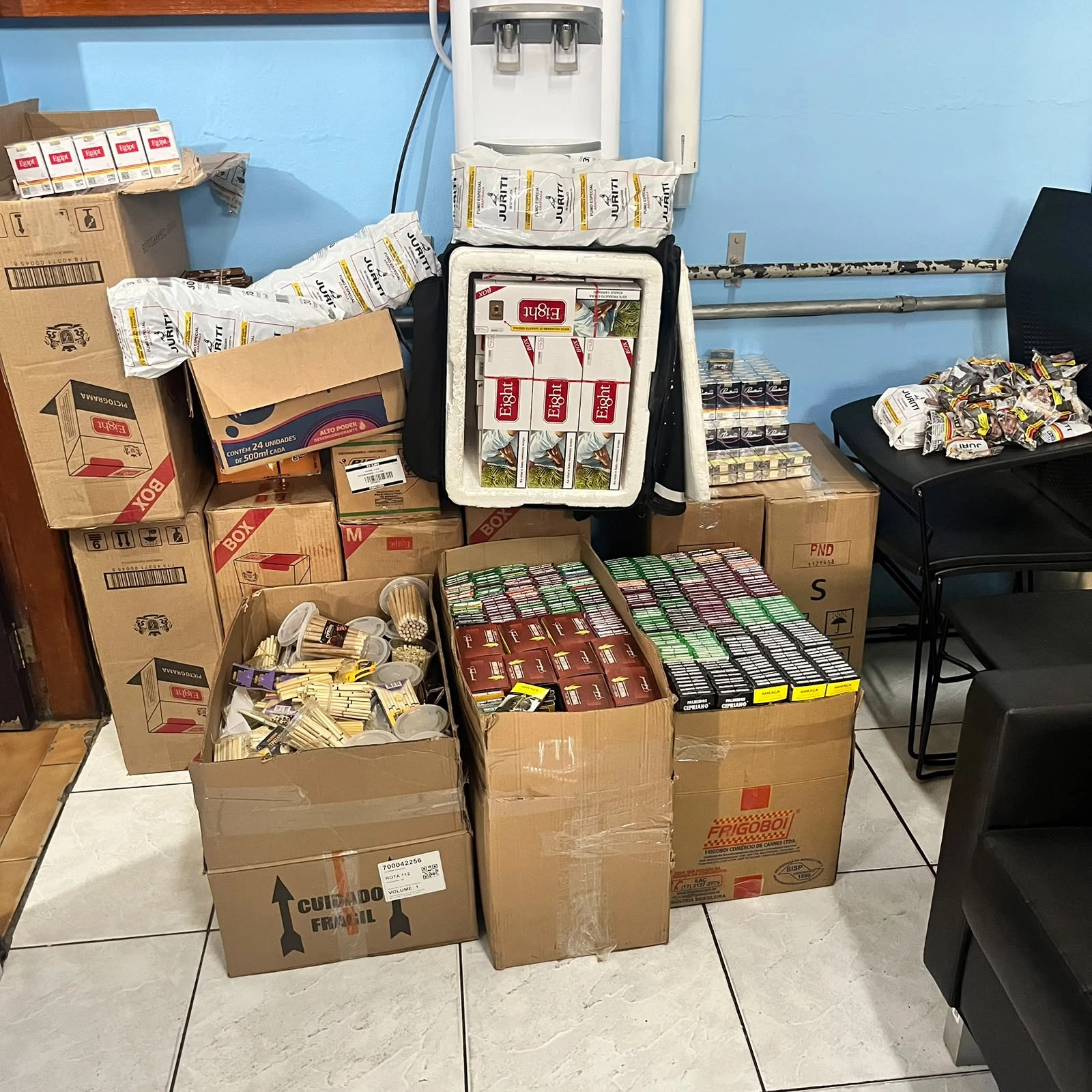 PM APREENDE CERCA DE R$ 90 MIL EM PRODUTOS DE CONTRABANDO EM PIRACICABA