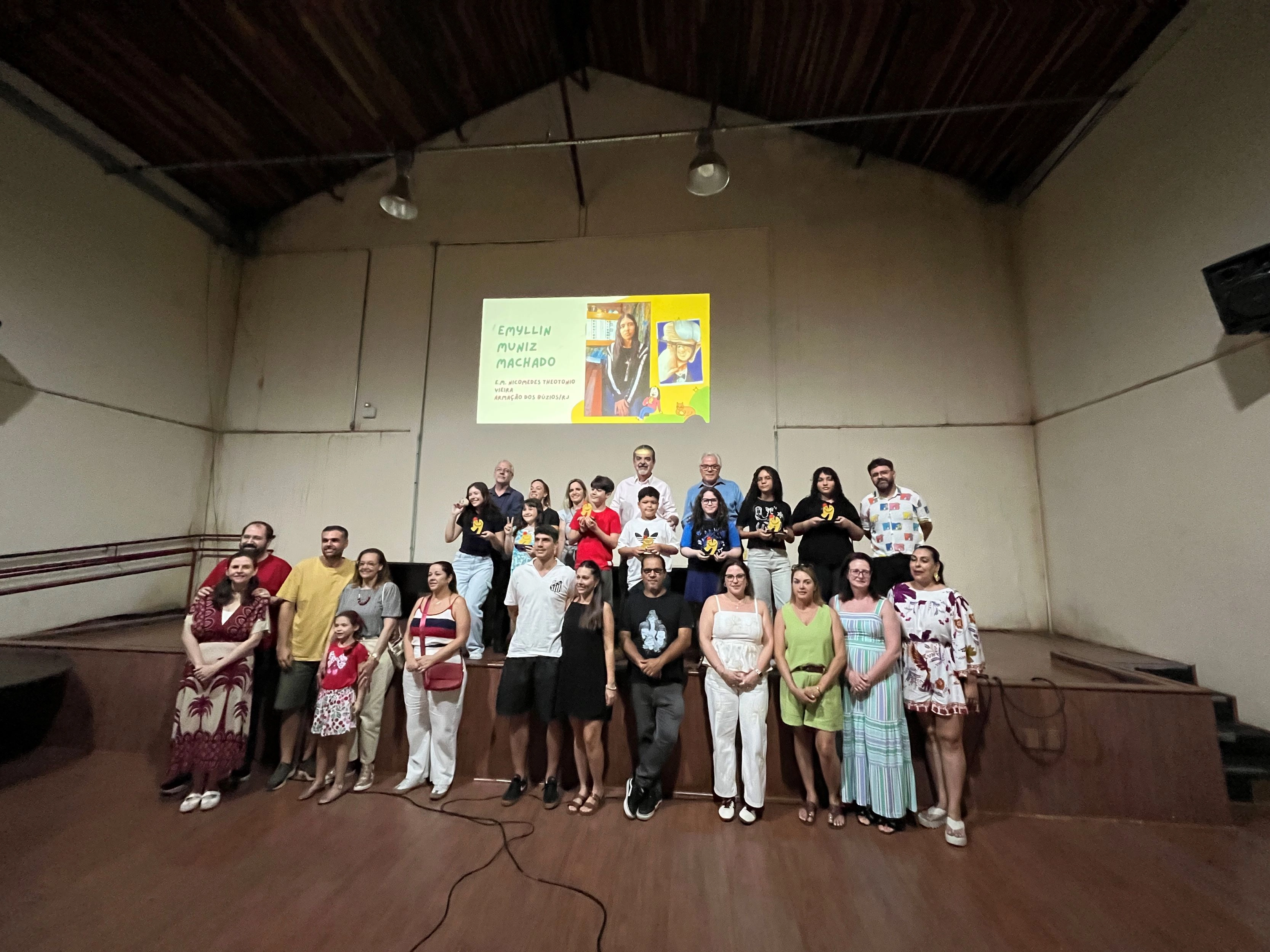 Estudantes recebem premiação no 24º Salãozinho de Humor