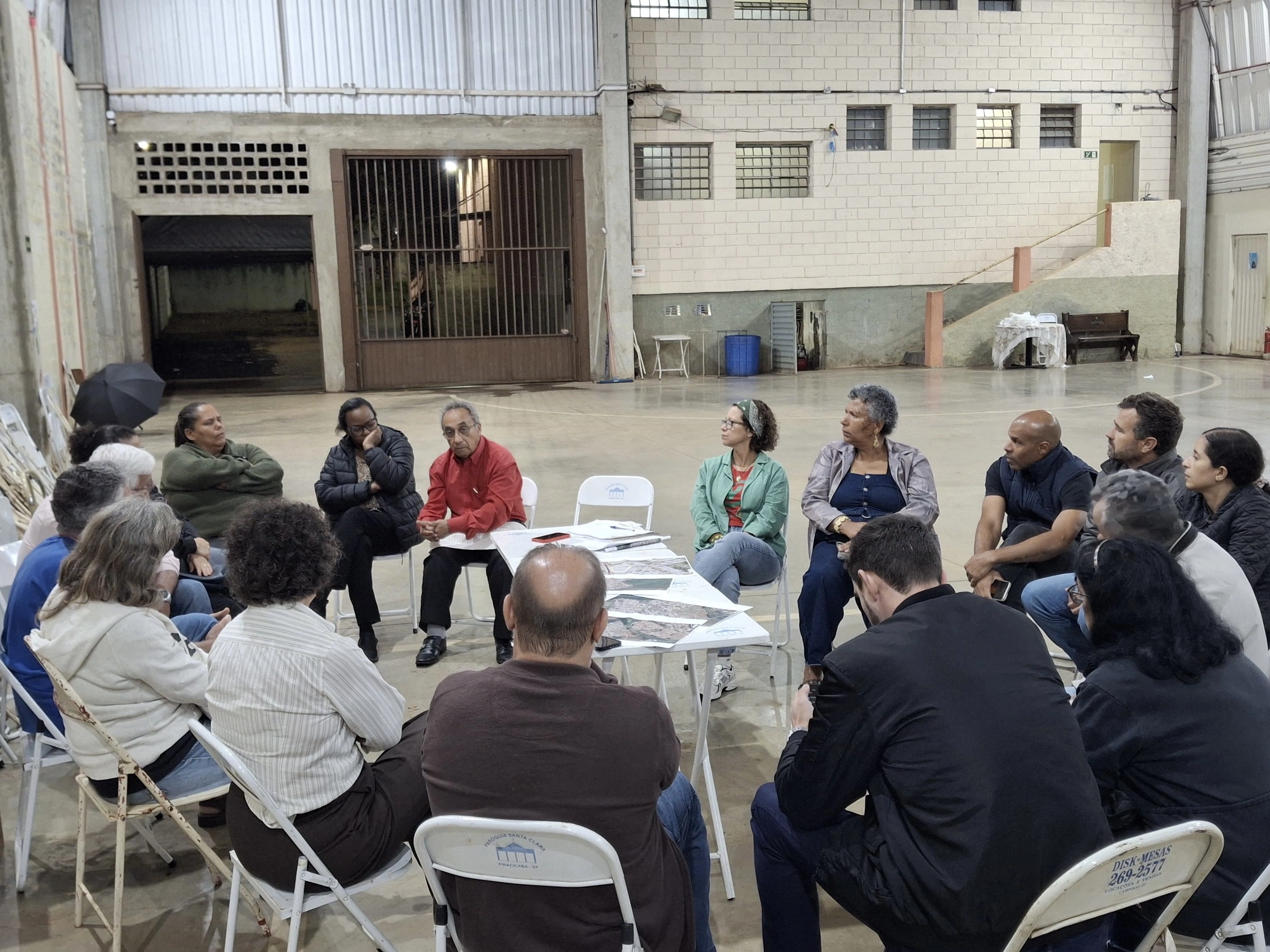 Vereadora se reúne com moradores para discutir PL que prevê venda de imóveis públicos em Piracicaba