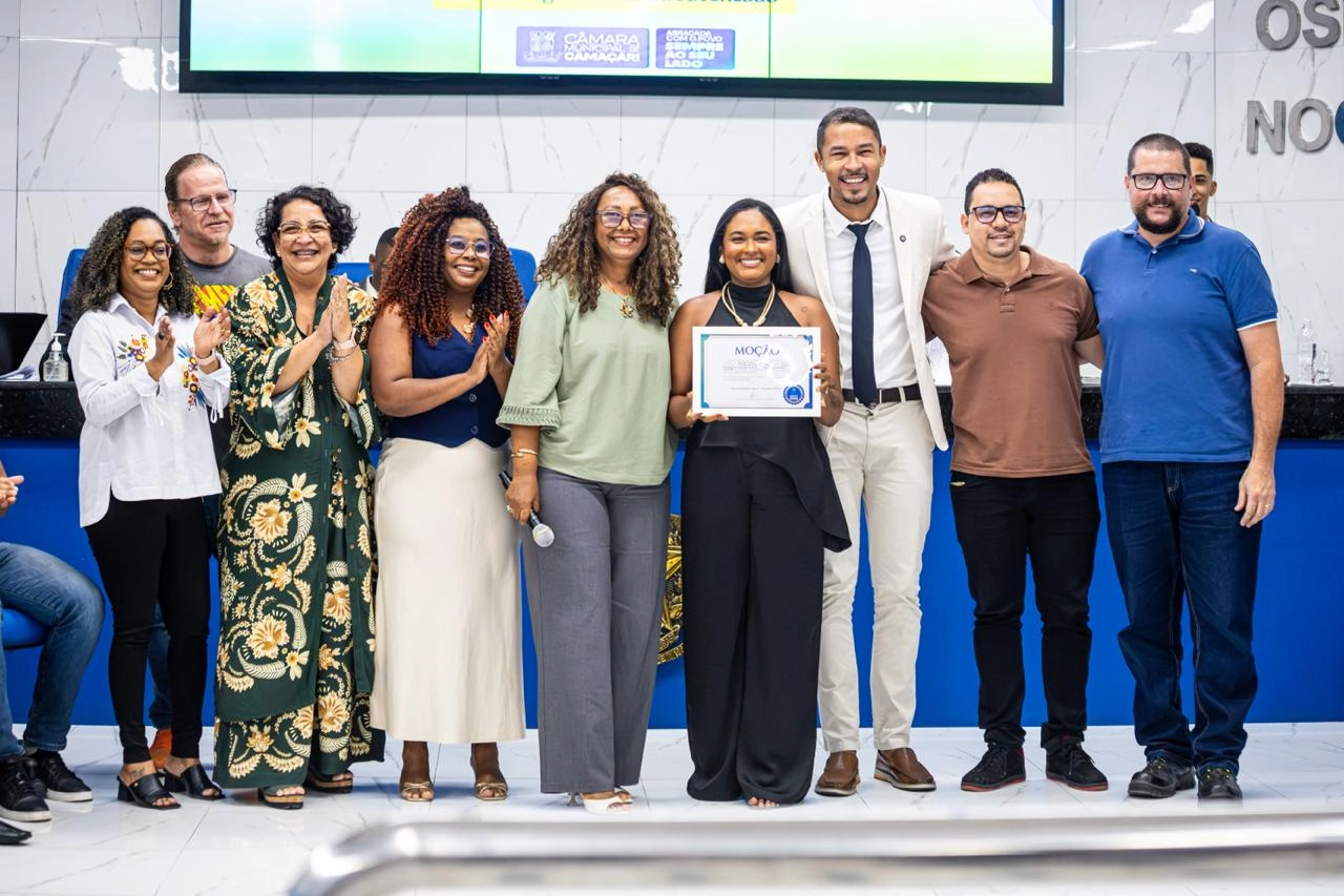 II Semana da Juventude é aberta com homenagem a jovens que se destacam em Camaçari