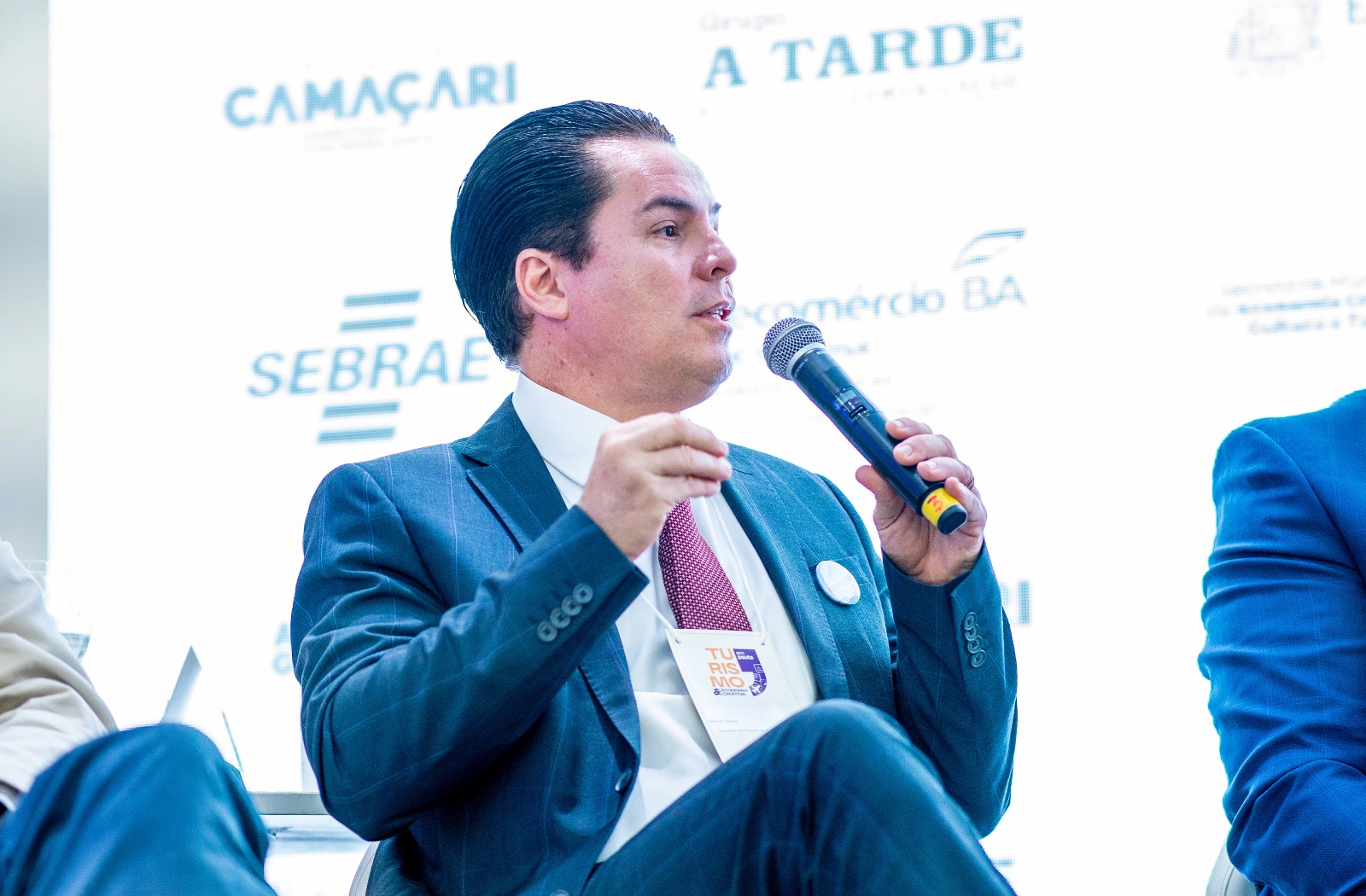 Camaçari é destaque em debate sobre turismo e economia criativa na Bahia