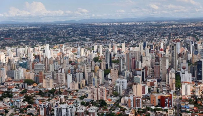Paraná reforça protagonismo nacional e se consolida no pódio entre estados mais competitivos
