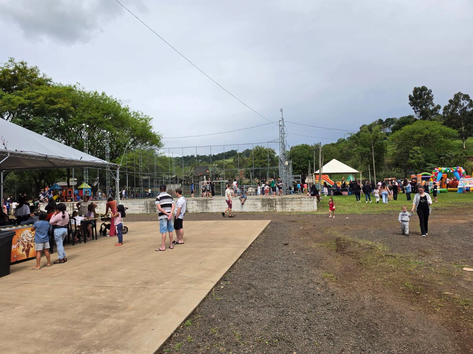 Festa das Crianças reúne cerca de 400 crianças em Nova Laranjeiras