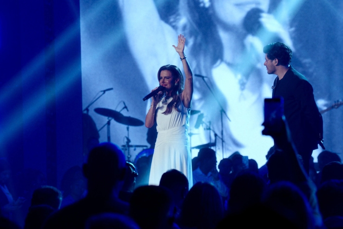 Marcos Freire e Camila Vieira unem música e palavra em “Não Vou Duvidar” (Ao Vivo)