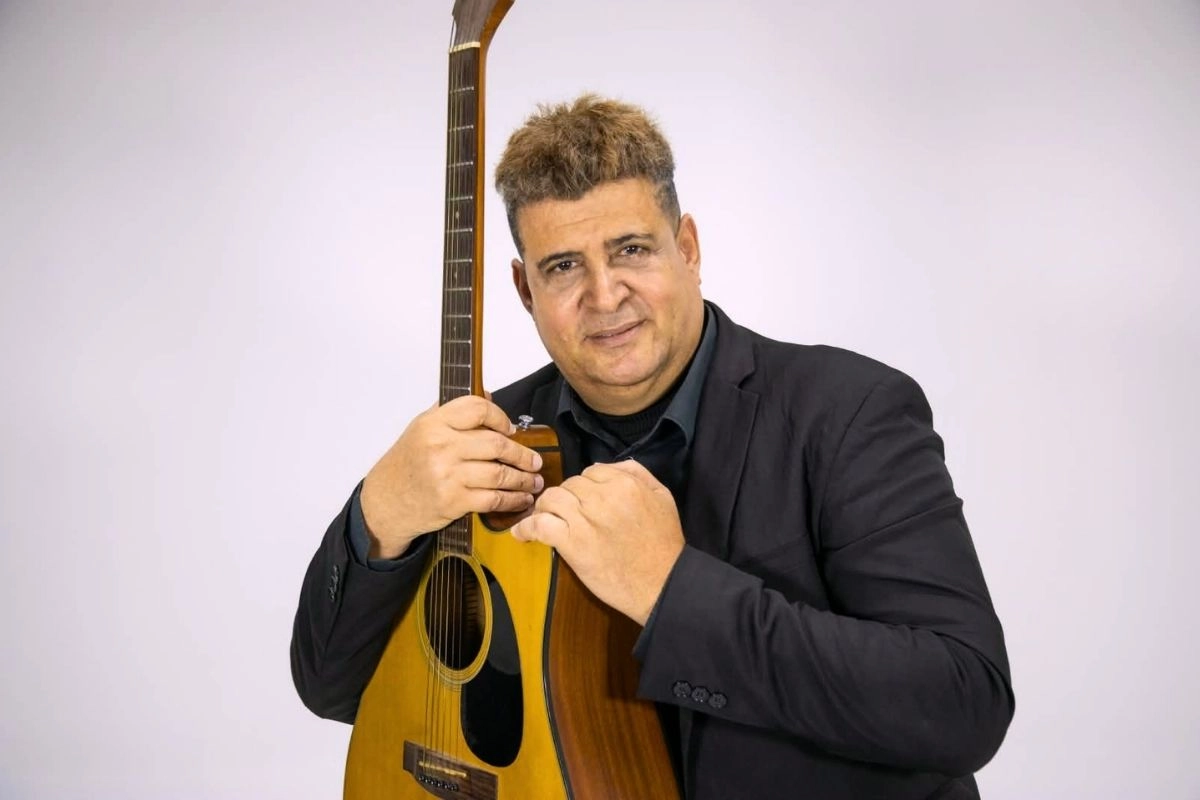 Do salgadinho na rua ao rádio em todo o Brasil: Robby completa 35 anos de ministério