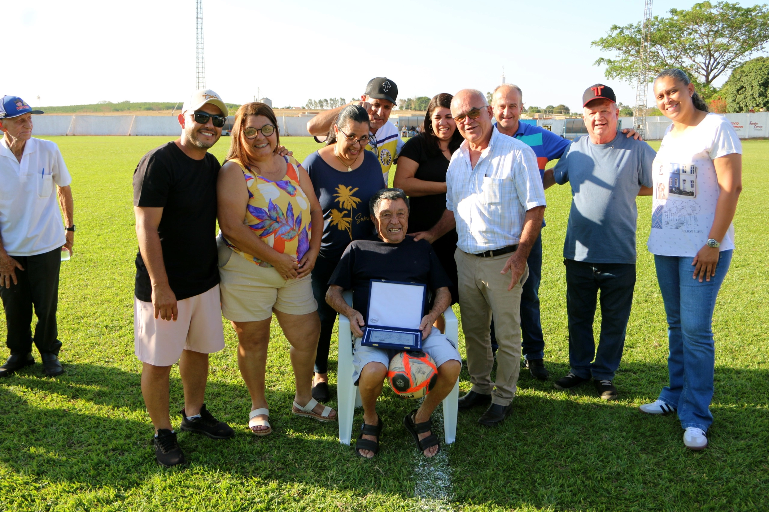 Campeonato Municipal de Futebol tem início com homenagem a “Mané Risada” e grandes jogos em Palestina