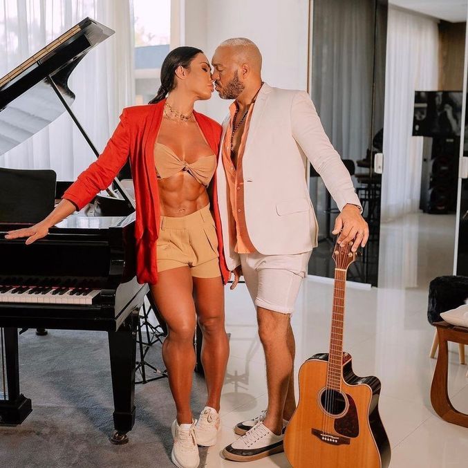 Belo comemora nove anos de casado com Gracyanne Barbosa