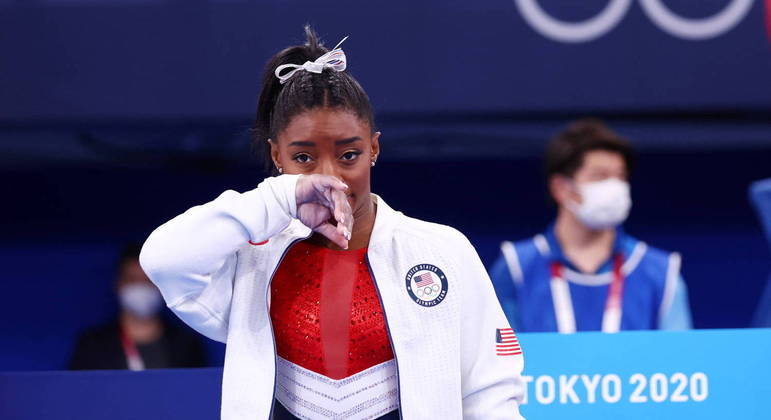 Simone Biles não vai disputar a final do individual geral em Tóquio