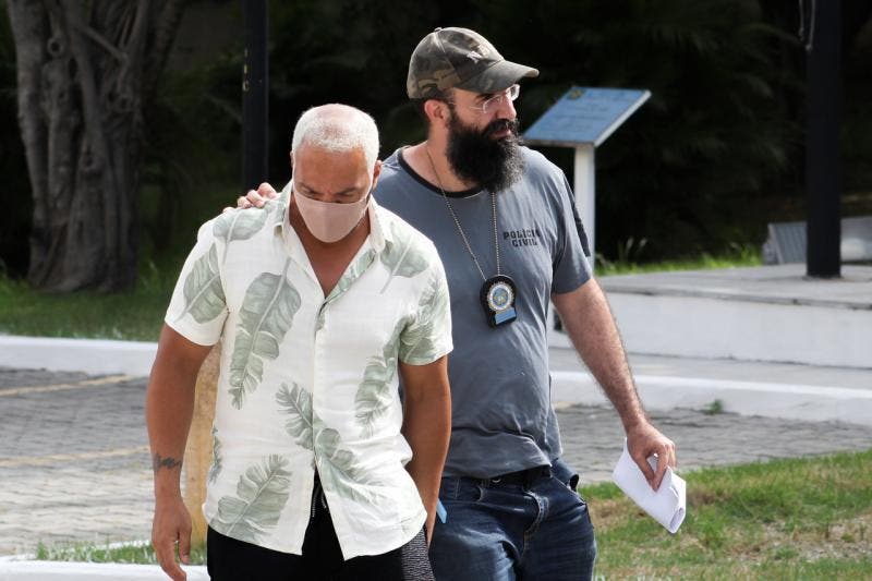 Cantor Belo pede desculpas por aglomeração, mas diz estar em 'choque' por prisão