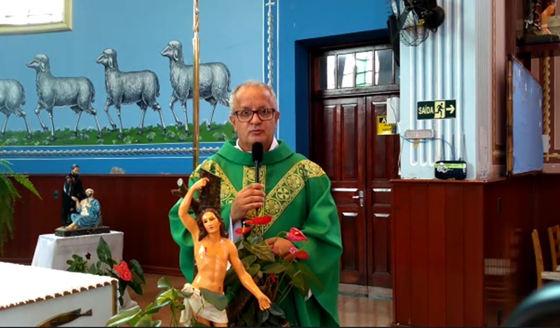 Pároco Paulo Ramos da Silva convida a comunidade para as celebrações em Honra a São Sebastião e Nossa Senhora de Lourdes