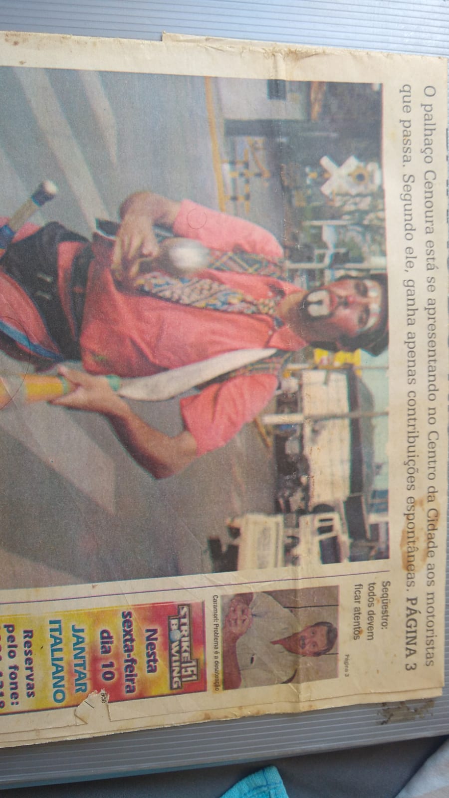 Conheça a história do Palhaço Cenoura, o artista de rua que leva alegria por onde passa
