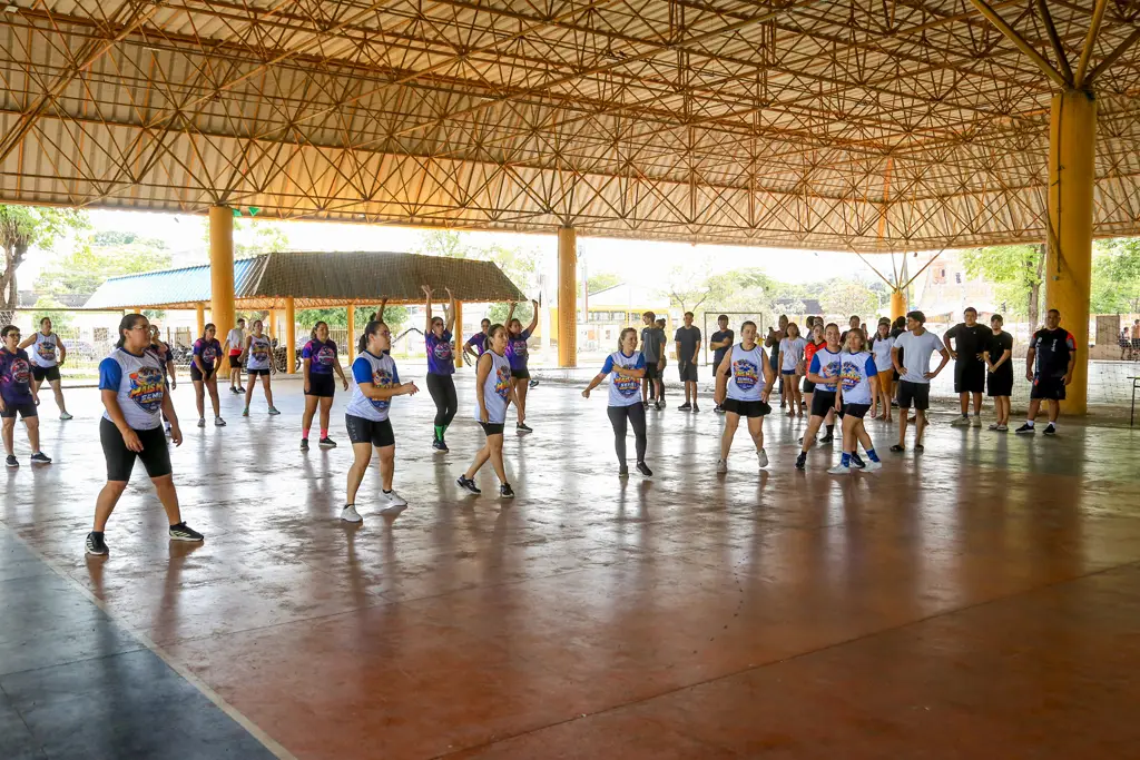 Jogos dos Servidores têm disputas de truco, natação e queimada em Corumbá MS