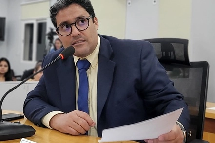 Chicão sugere posto do Detran no centro para atender a população