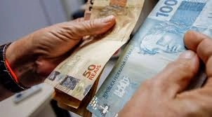 Pé-de-Meia: pagamento para nascidos em novembro e dezembro ocorre nesta segunda-feira (6)