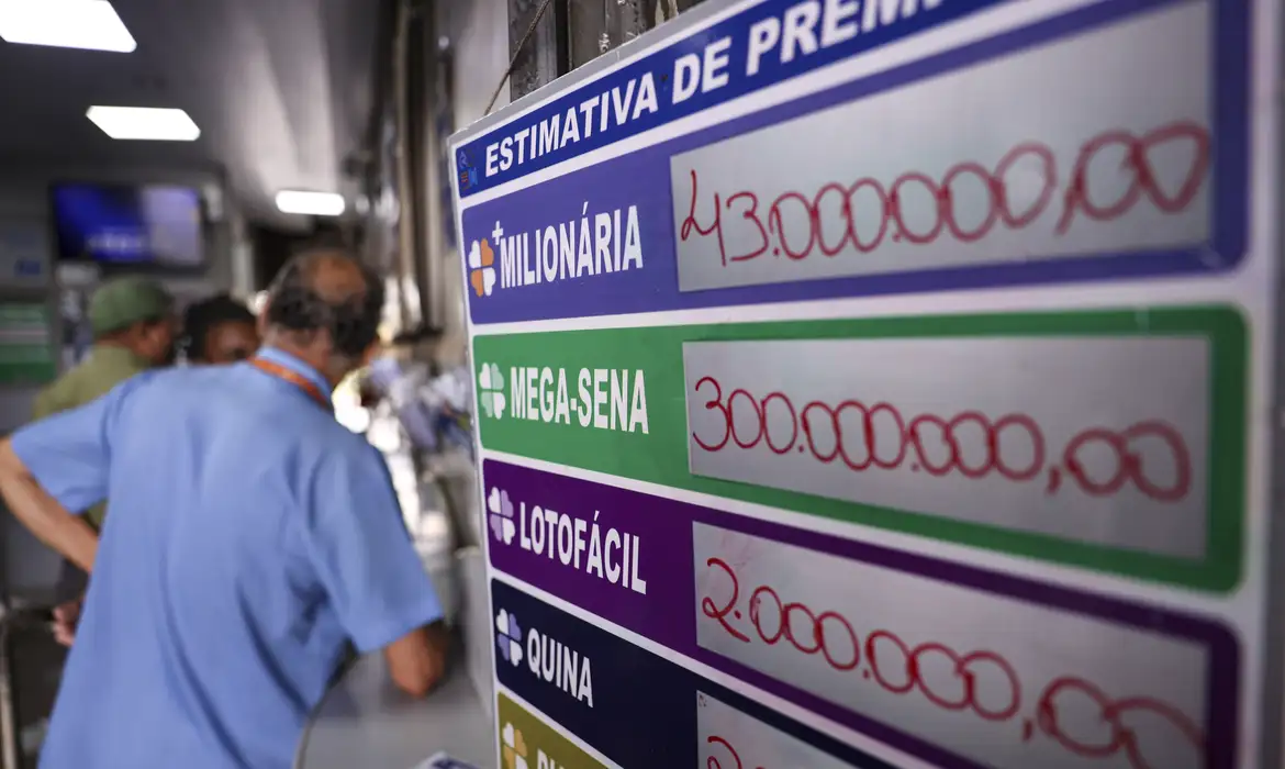 Mega-sena acumula para R$ 45 milhões