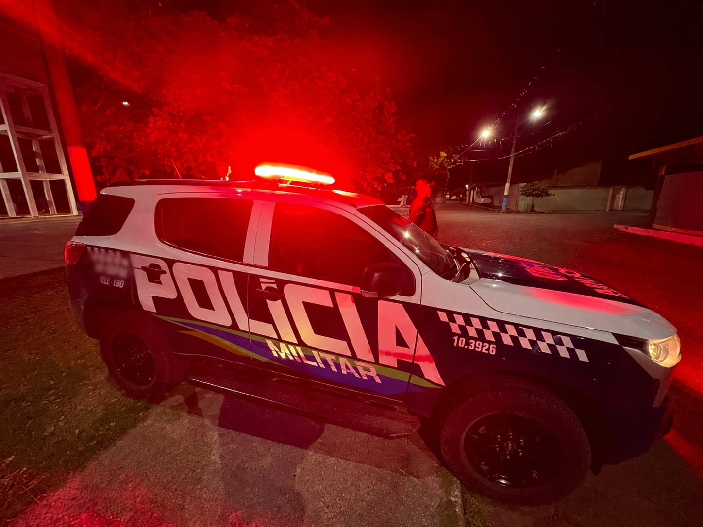 PMMS age rápido e localiza homem suspeito de descumprir medida protetiva durante a madrugada em Corumbá MS