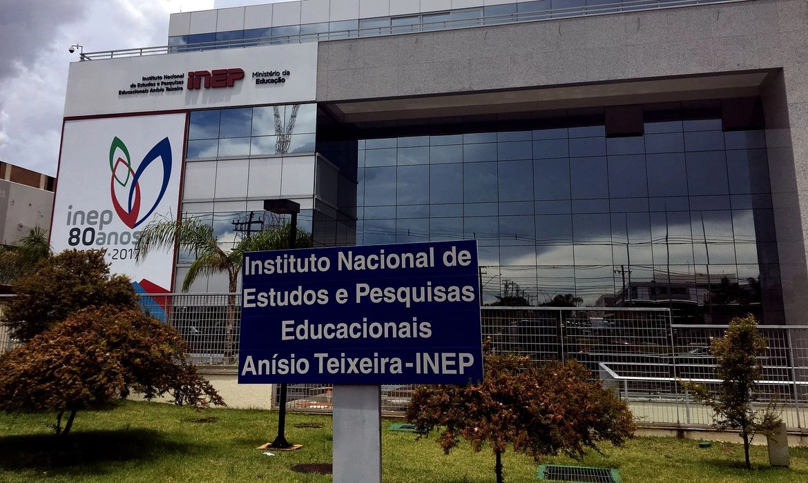 Cartões de inscrição no Enamed e Revalida estão disponíveis