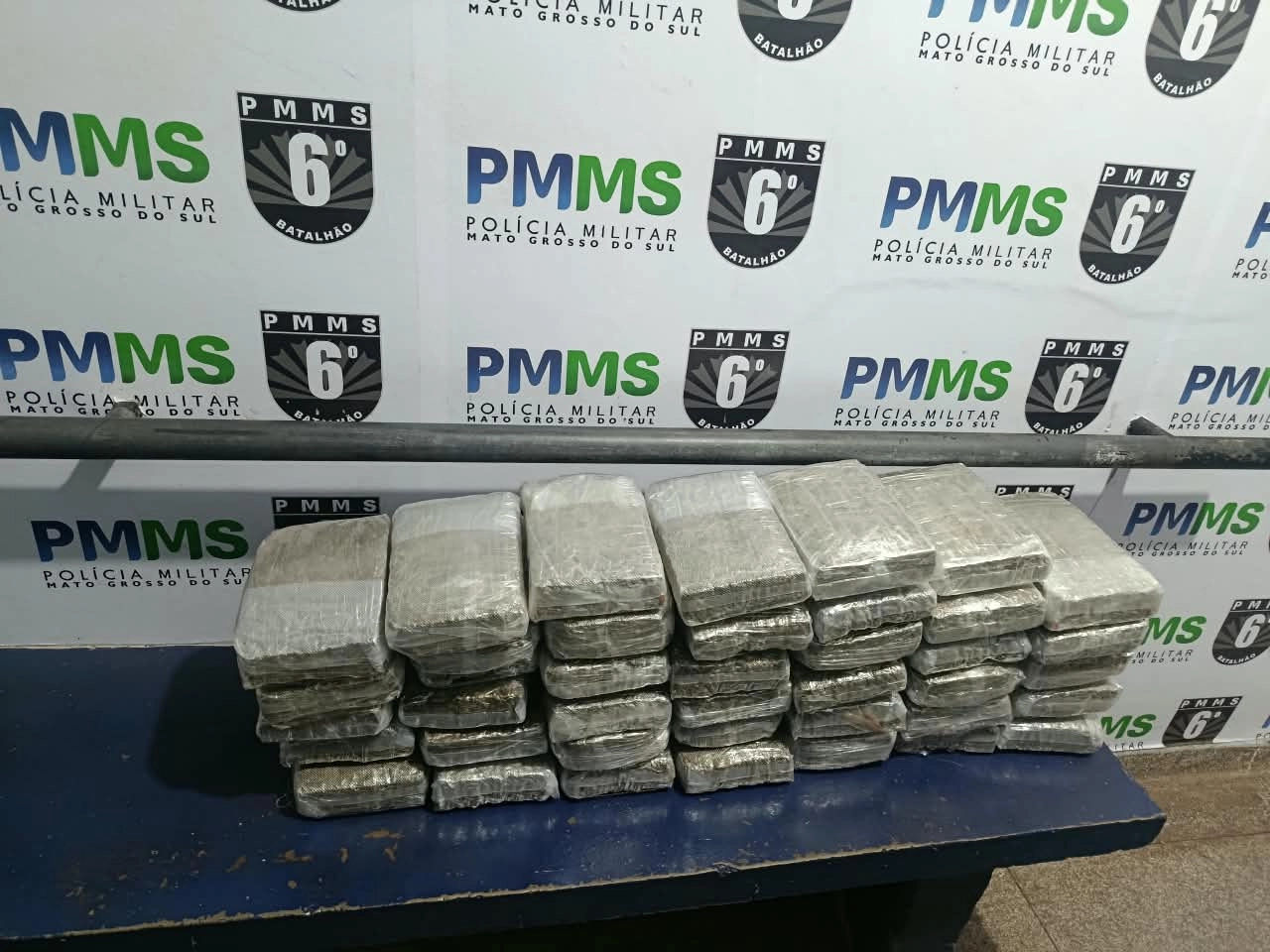 PMMS APREENDE 42,7 KG DE SKUNK E CAUSA PREJUÍZO ESTIMADO DE R$ 427 MIL AO CRIME ORGANIZADO EM CORUMBÁ MS