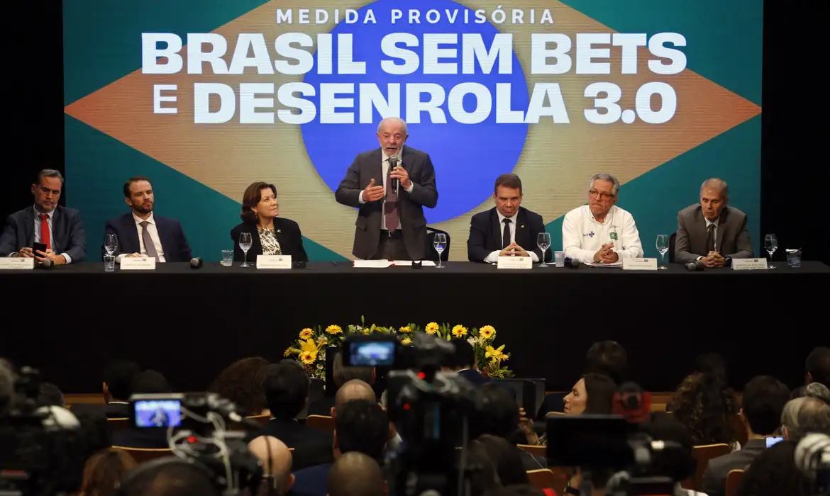 Bets passam a ser proibidas no país e apostador receberá saldo