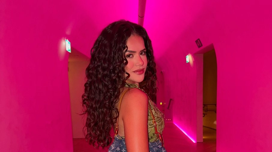 Maisa revela por que não namora: "Desconfiada"