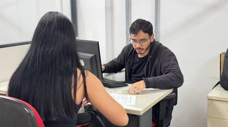 Funsat disponibiliza 878 vagas nesta terça-feira