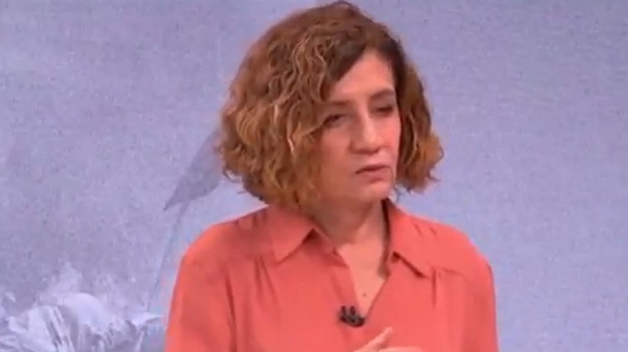 Miriam Leitão passa mal ao vivo na GloboNews