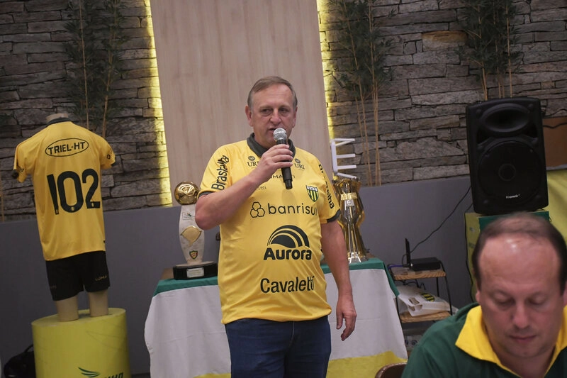 Ypiranga celebra 102 anos em noite de homenagem