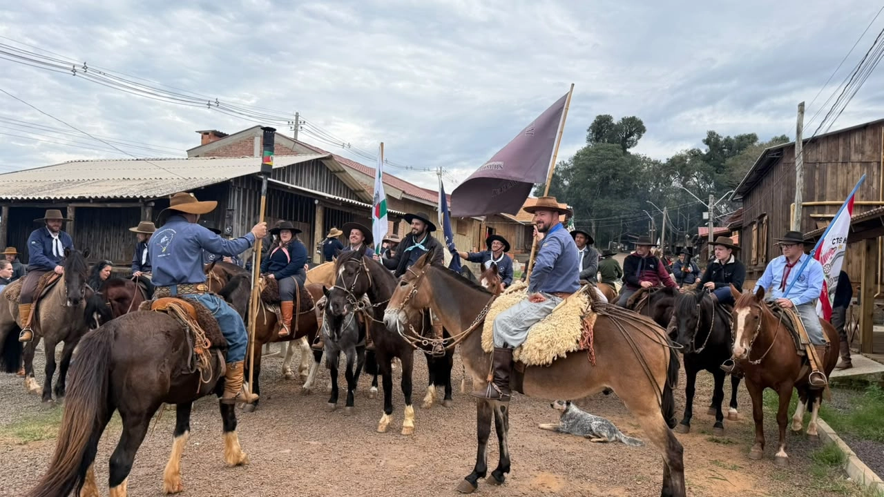 Fusão das Chamas Crioula e Itinerante marca início dos Festejos Farroupilhas 2026 na região