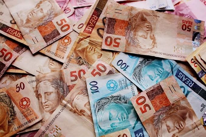 Governo federal projeta arrecadação total de impostos de R$ 3,24 trilhões em 2026; número é recorde e equivale a 23,7% do PIB