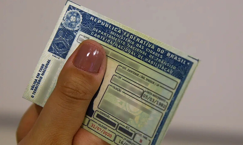 Contran prorroga validade de CNHs e amplia prazo para motoristas