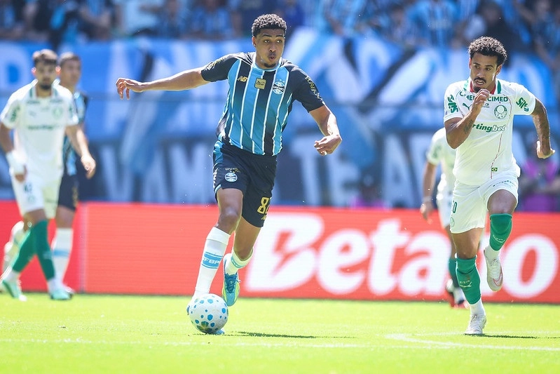 Com grande atuação de Weverton, Grêmio empata com o Palmeiras na reestreia de Renato