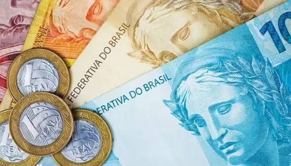 Governo gasta mais do que arrecada e dívida pública sobe para R$ 11 trilhões