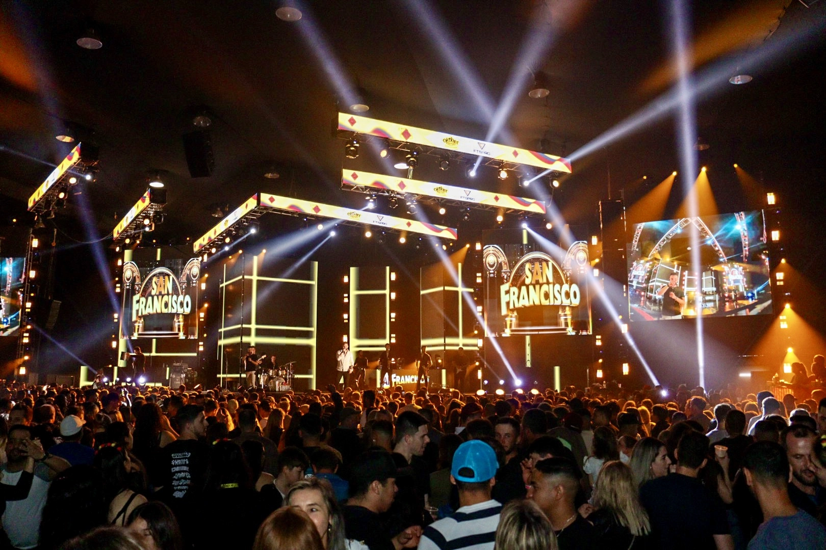 Oktoberfest Erechim 2026 leva cultura e tradições alemãs a estudantes de três escolas