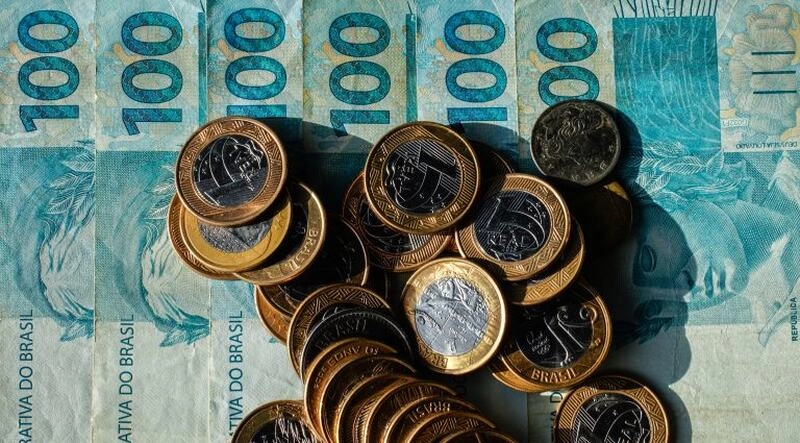 Dívida externa do Brasil chega a US$ 407 bilhões e supera reservas internacionais após 19 anos