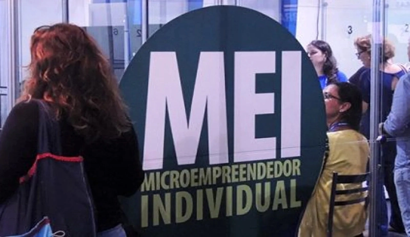 Lula sanciona lei que perdoa dívidas de MEIs, amplia faturamento e flexibiliza contratações