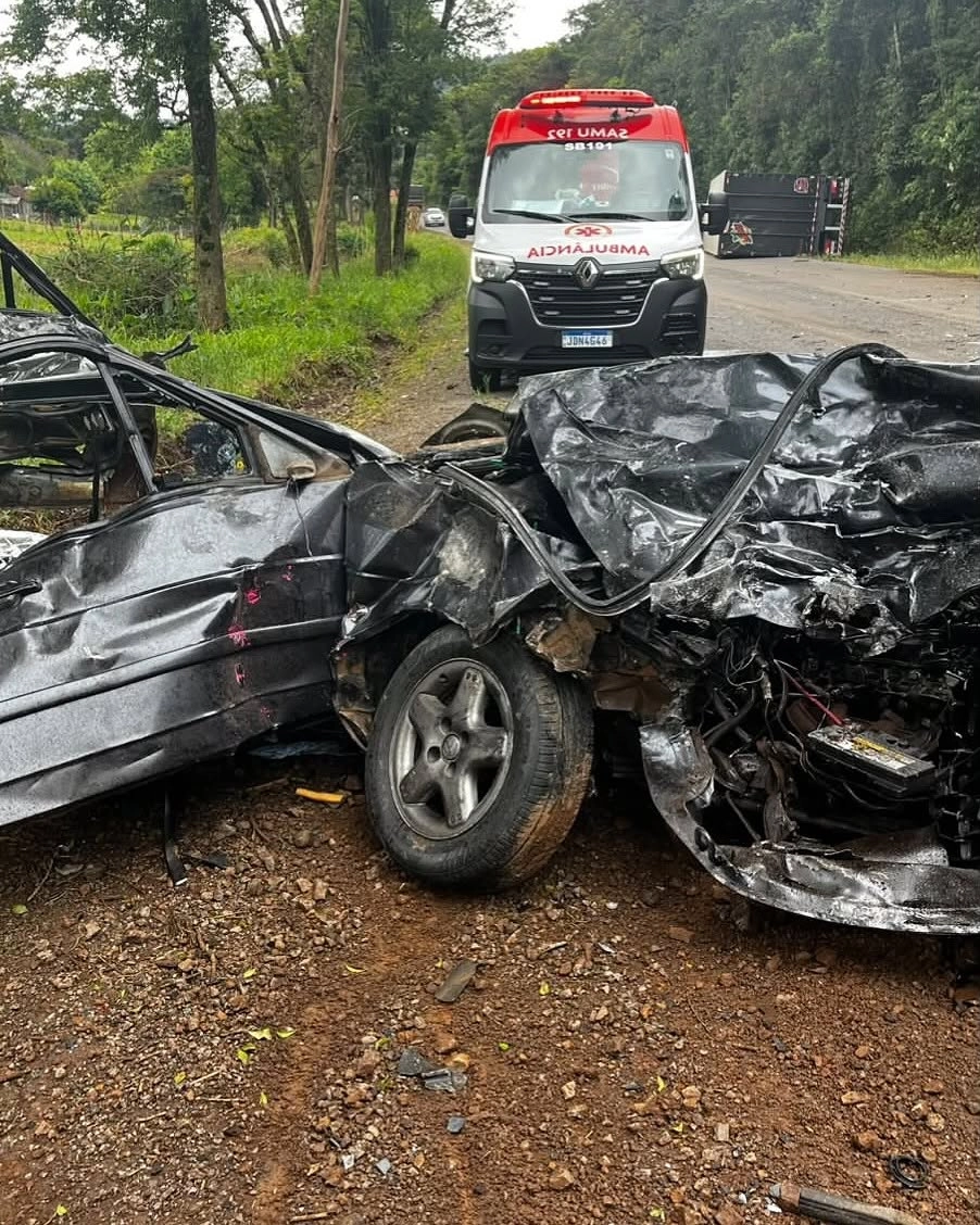 Caminhão com placas de Irani se envolve em acidente com morte no RS