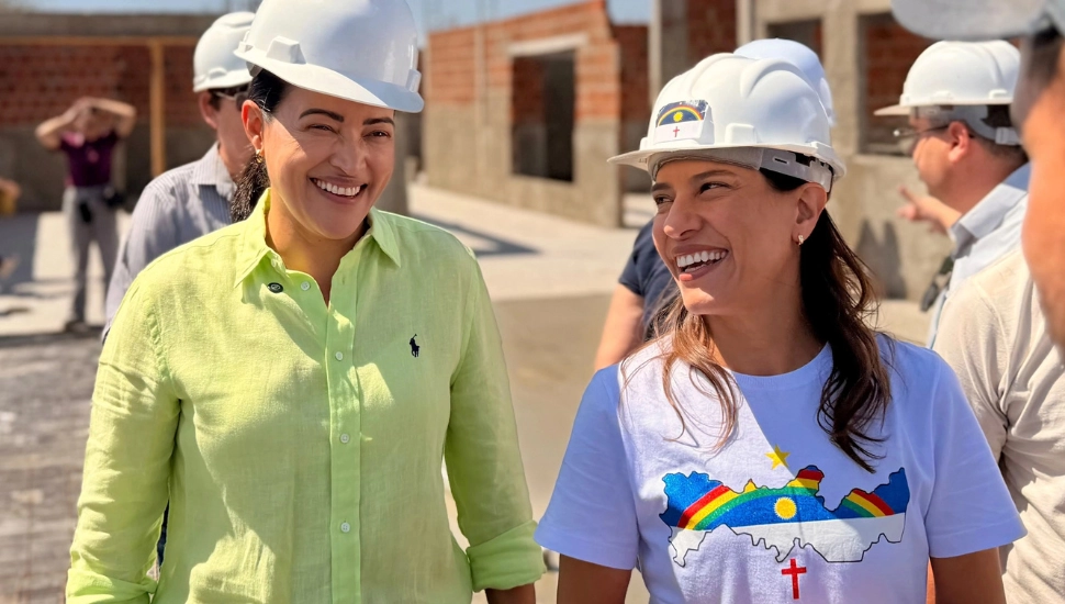 POLYANNA ABREU DÁ A RAQUEL LYRA MAIOR VOTAÇÃO DO SERTÃO DO MOXOTÓ