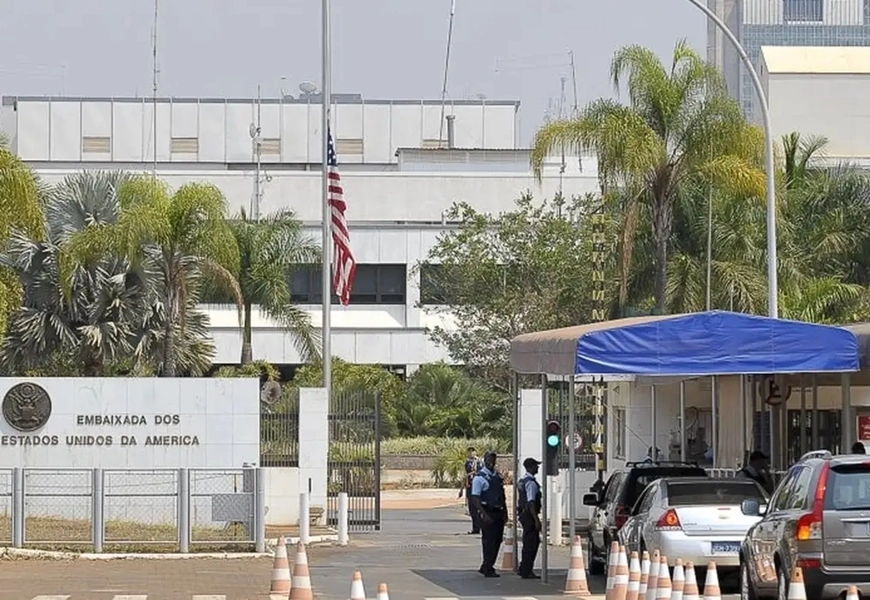 "EMPREGADOR GRINGO": Embaixada dos Estados Unidos oferece vaga em Brasília com salário de R$ 85 mil por ano,  R$ 7 mil/mês