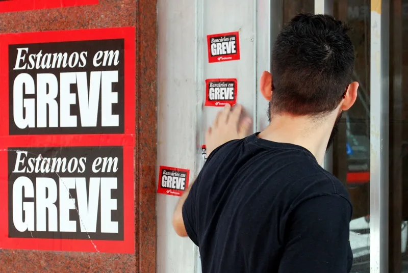 GREVE NOS BANCOS: Bancários fazem paralisação nacional de 24 horas nesta quinta-feira
