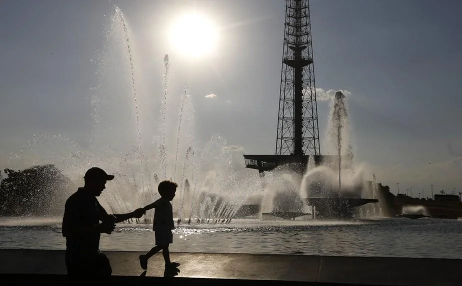 TEMPO & TEMPERATURA: Bastante calor e umidade reduzida marcam esta 2a.feira na Grande Brasilia