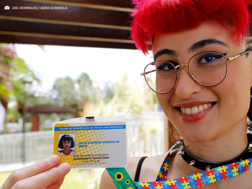 PESSOAS COM DEFICIÊNCIAS: Conheça os direitos de "PcD"  no transporte público de Brasília