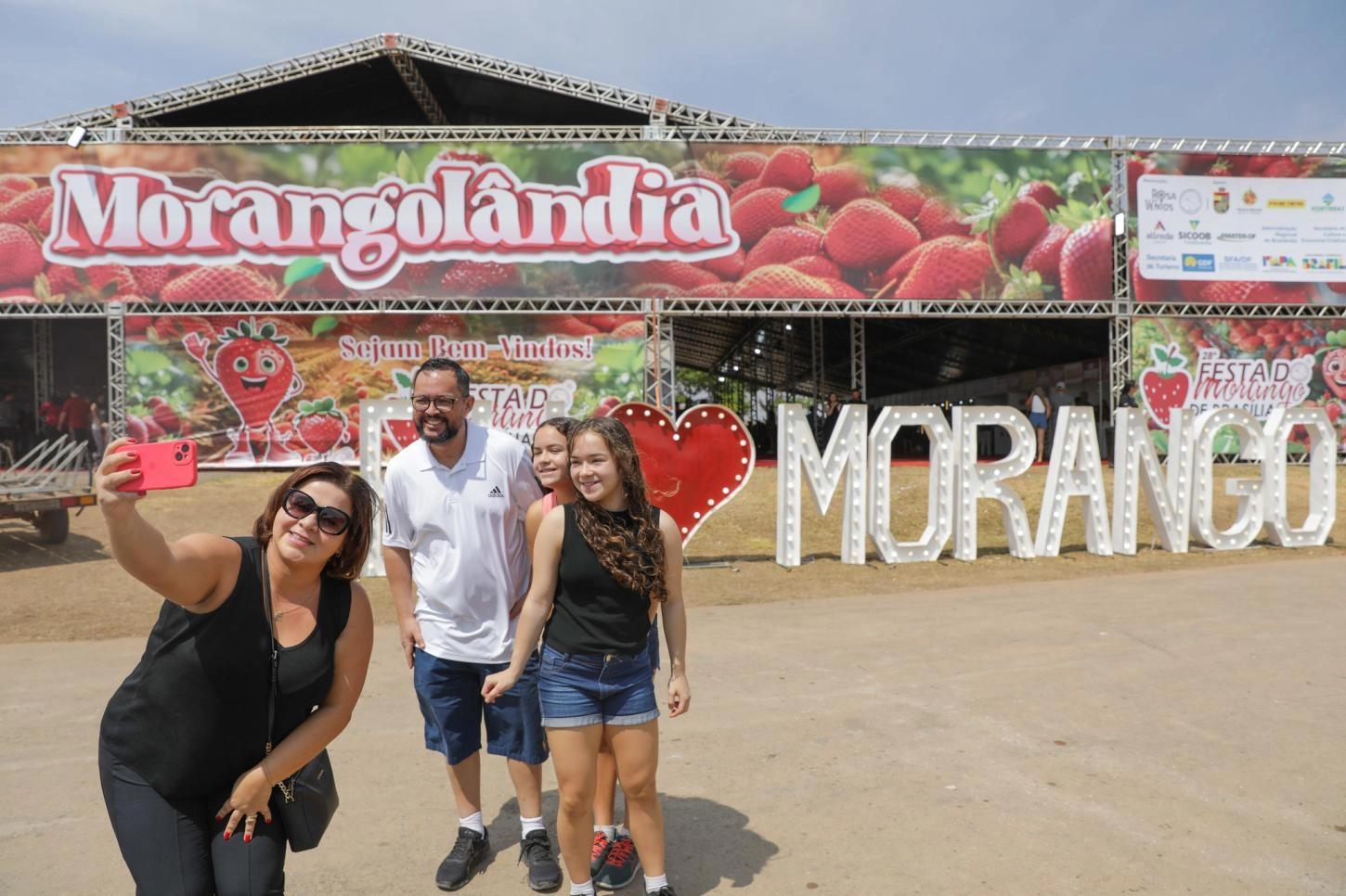 FESTA DO MORANGO: 30ª edição em Brasília tem início neste sábado e vai ate dia 13