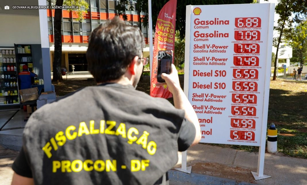 COMBUSTÍVEIS: Procon fiscaliza postos de Brasília com preços absurdos após ampliação da desoneração da gasolina