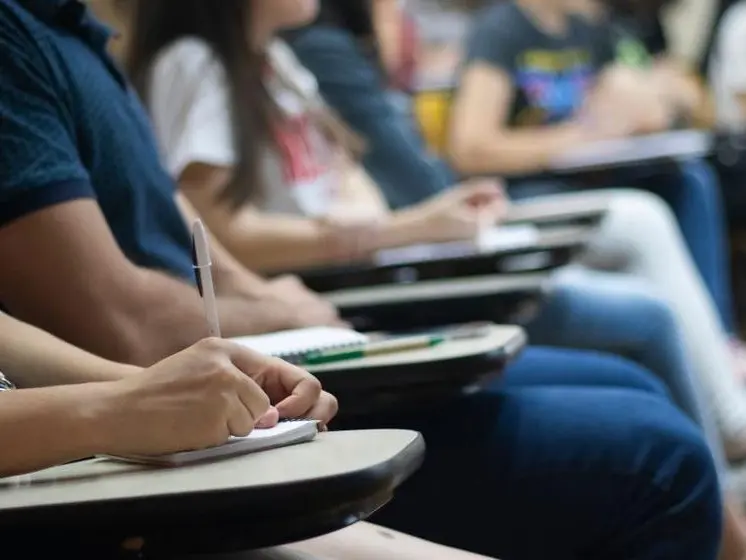 SELEÇÃO DE PROFESSORES: Mais de 625 mil pessoas fazem a Prova Nacional Docente neste domingo