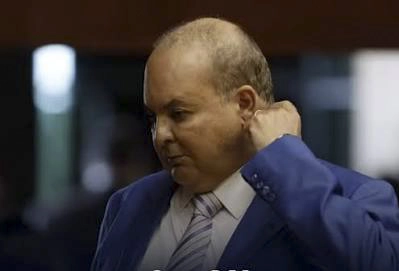 "CONFUSÃO" QUE NÃO ACABA: Ibaneis teria participado das negociações para compra do Banco Master pelo BRB