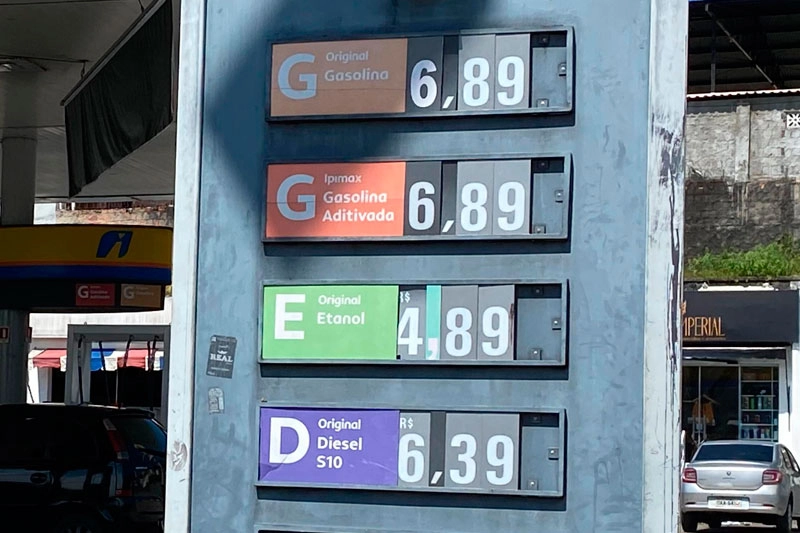 "NOVAMENTE", A CULPA É DAS DISTRIBUIDORAS: Preço da gasolina aumenta; SindiCombustíveis 'tira da reta'