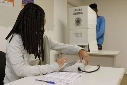 LOCAL DE VOTAÇÃO: Eleitor deve se antecipar e  saber se houve mudança de lugar onde vota, alerta TSE