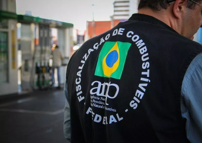 CARTEL DOS COMBUSTÍVEIS: Fiscalização é reforçada para conter alta com multas de até R$ 500 milhões