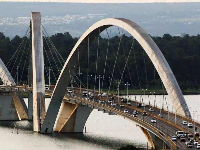 EXAME e ANÁLISE: Novacap abre licitação para avaliar estrutura da Ponte JK